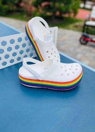 Крокси жіночі на платформі сабо білі веселка crocband platform райдужні 36 37 38 39