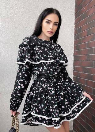 Принтованное платье с рюшами