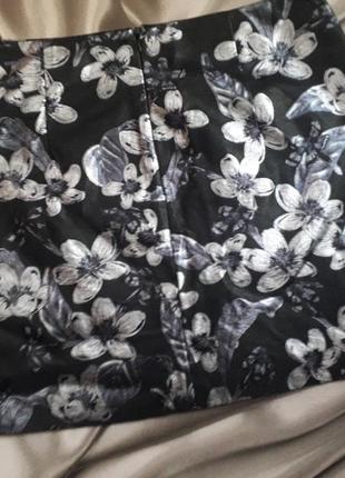 Zara юбка еко шкіра в квіти,оригінал4 фото