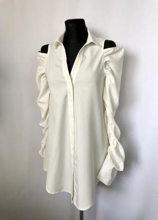 Plt белое платье рубашка мини с вырезами на плечах собраны длинные рукава рюши2 фото