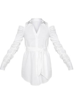 Plt белое платье рубашка мини с вырезами на плечах собраны длинные рукава рюши4 фото