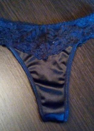 Жіночі стрінги.