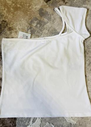 Футболка на одне плече