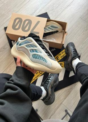 Кроссовки женские/мужские премиум качества adidas yeezy 700 v3 kyanite