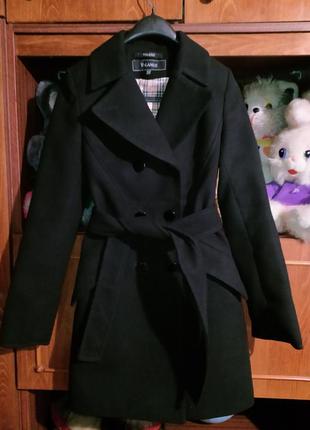 Неймовірно стильне, класне жіноче пальто чорне з пояском