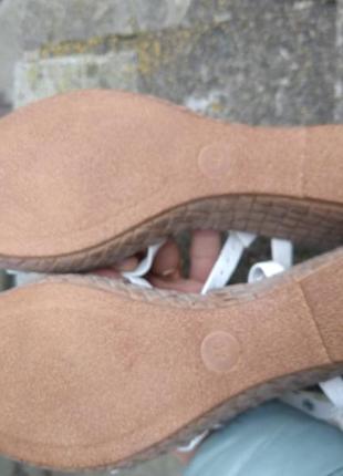 Босоіжки на танкетцв6 фото