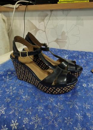 Босоножки жен.38