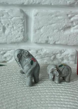 Лот керамічних слонів.