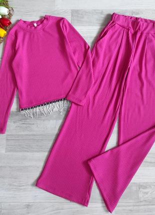 Класний костюмчик для дівчинки