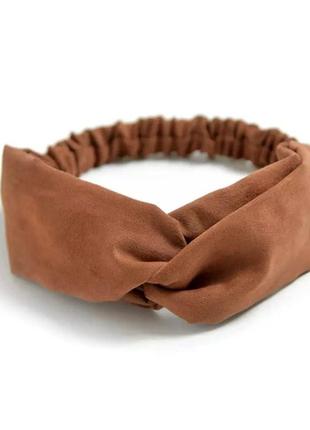 Пов'язка — чалма тюрбан із вузлом на голову темно-коричнева