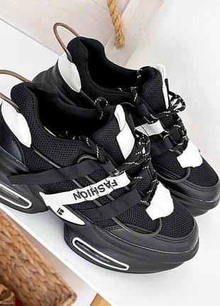 Крутые женские кроссовки