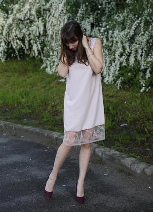 Сукня плаття з мереживом