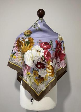 Шелковый платок ручной шов бренд  valentino4 фото