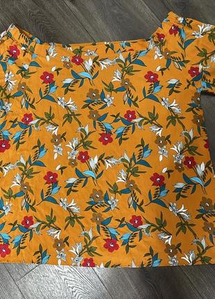 Блуза горчичная цветочный принт спущенные плечи вискоза батал4 фото