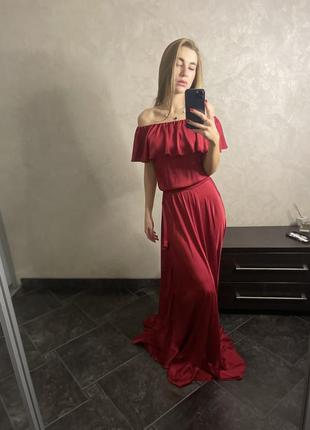 Красное длинное шелковое платье7 фото