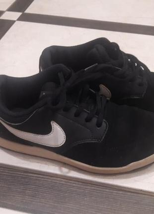Кроссовки,nike