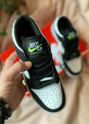 Кросівки nike sb dunk strangelove •white black•8 фото