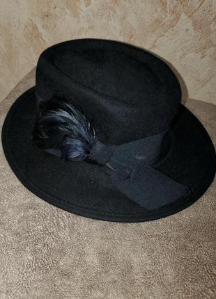 Винтажная эксклюзивная фетровая шляпа с перьями esco collection luckenwalde винтаж, порк-пай