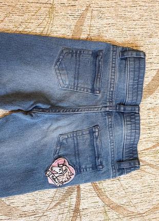 Брендові джинси з нашивками, з сердечком, на зріст - 116 см (5-6 років) брендовые джинсы с нашивками, на 5-6 лет8 фото