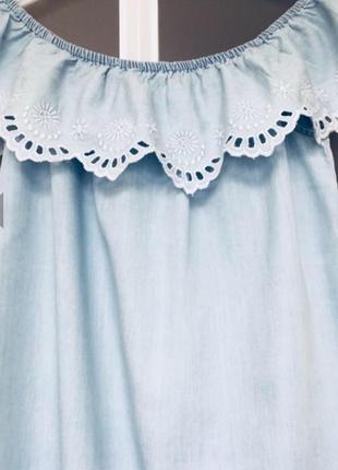 🔥скидки! брендовое котоновое платье с открытыми плечами и воланом3 фото