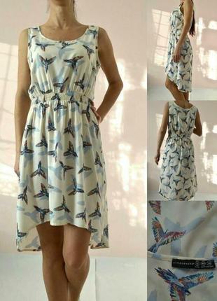 Літня шифонова сукня-трапеція зі шлейфом без застібок