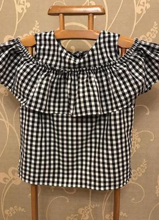 Величезний вибір красивих блуз і сорочок.