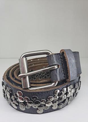 Ковбойский мужской кожаный ремень с заклепками в стиле вестерн cowboysbelt original полотно 111х3.56 фото