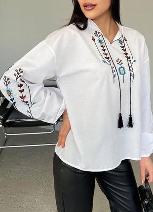 Жіноча вишиванка сорочка біла з вишивкою