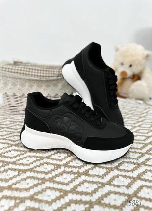 Черные кожаные нубуковые комбинированные кроссовки с узором на бело толстой высокой подошве платформе9 фото