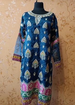 Платье сари, индийская туника