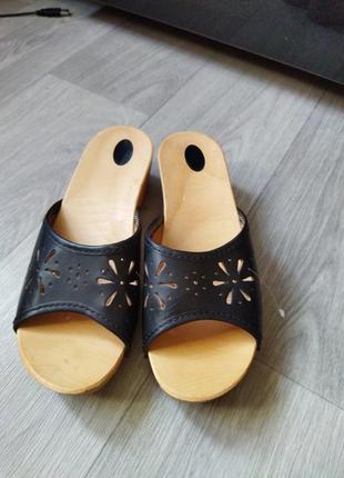 Шльопанці 37 розмір на платформі шкіряні 24,7 см устілка