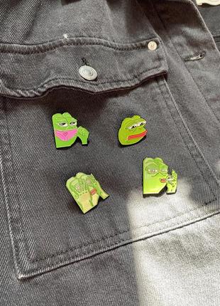 Піни, значки з жабкою пепе, значки на одяг, значки на рюкзак1 фото
