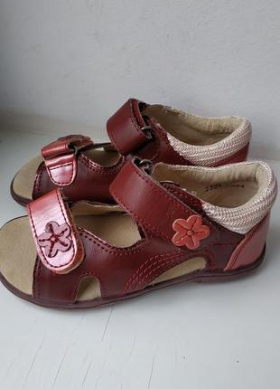 Босоножки, сандалии miip 25р. 16 см.