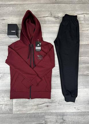 Спортивный бордово-черный костюм adidas