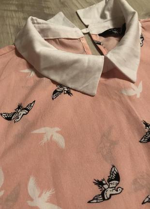 Розовая шифоновая блузка с птичками2 фото