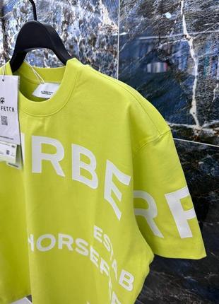 Шикарная футболка burberry