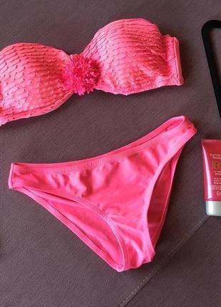 Шикарний рожевий купальник anabel arto з брошкою