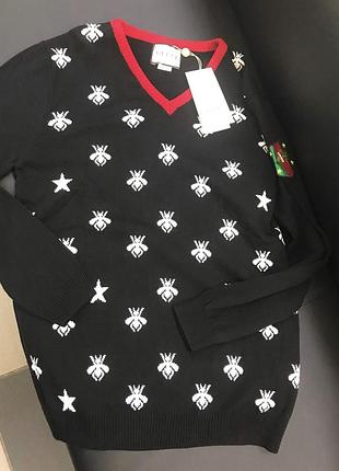 Легкий свитер в стиле gucci