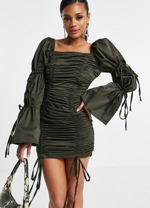 Крутое дизайнерское платье  хаки