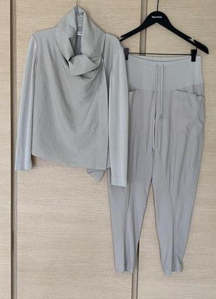 Брючний костюм розмір s