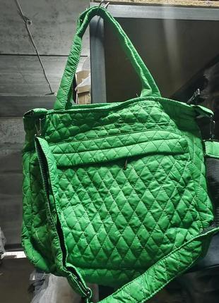 Стьобана сумка плащівка зеленого трендового кольору1 фото