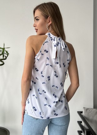Легка блуза з коміром-халтер-принт квіти2 фото