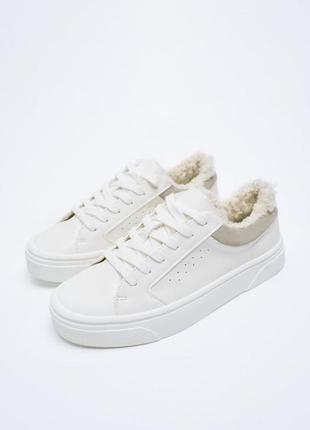 Кроссовки zara.