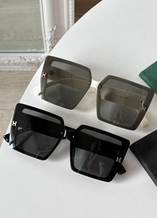 Комплект из двух экземпляров солнцезащитные очки1 фото