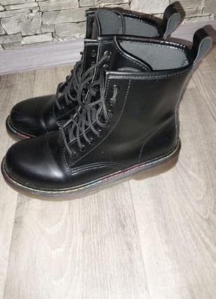 Ботинки женские 39 р