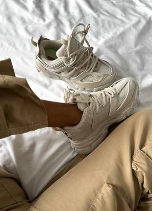 Женские бежевые массивные кроссовки в стиле баленсиага track весна осень демисезон sneakers beige скидка6 фото