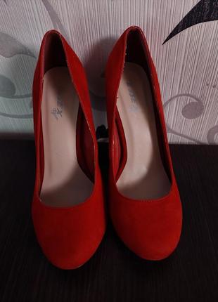 Красные туфли2 фото