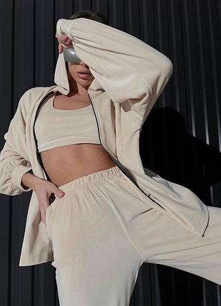 Велюровый костюм