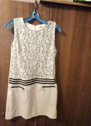 Платье бежевое красивое