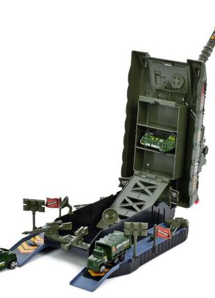 Игрушка большой танк музыкальный с механизмами запуска ракет и маленьких машинок2 фото